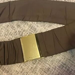 Tahari belt